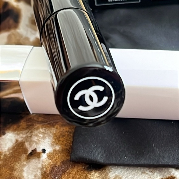 Brand New CHANEL Longwearing Eyeshadow Rouge Cosmos Lash Primer Black Mascara - Picture 9 of 15